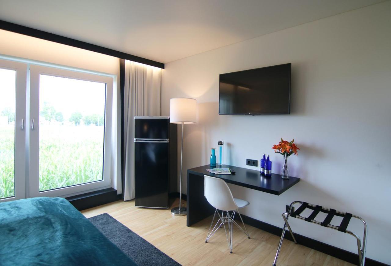 Me Hotel By Wmm Hotels Meitingen Екстериор снимка