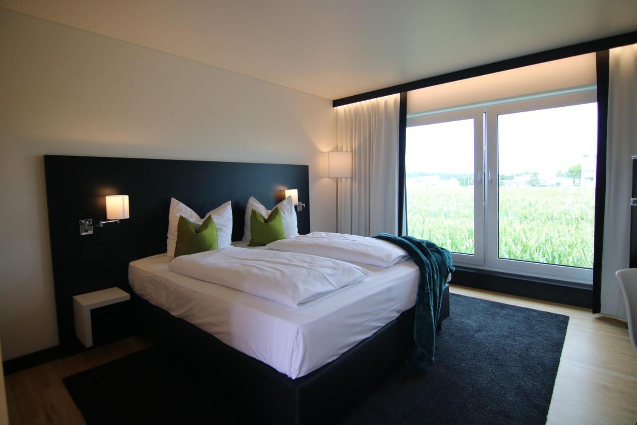 Me Hotel By Wmm Hotels Meitingen Екстериор снимка