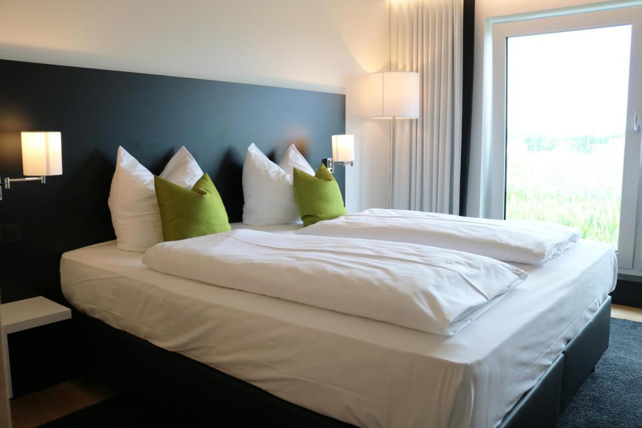 Me Hotel By Wmm Hotels Meitingen Екстериор снимка
